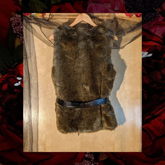 APT 9 Brown Faux Fur Vest with Black Removal Belt - Picture 2 of 10